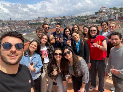 Foto di gruppo di studenti e studentesse durante il progetto internazionale BIP